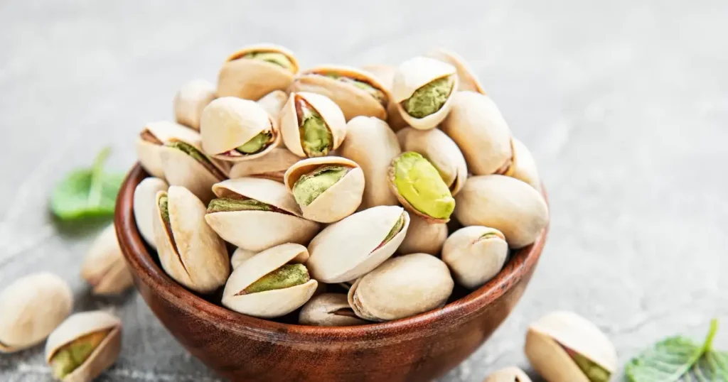 Pistachios help in weight loss by controlling appetite